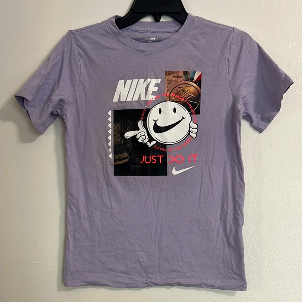 Nike Lavender Smiley Graphic Tee